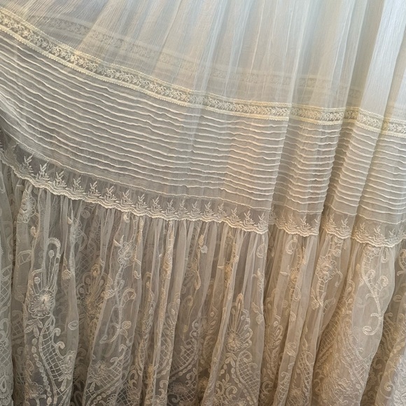 Spell Bride Magnolia Gown - Picture 12 of 14